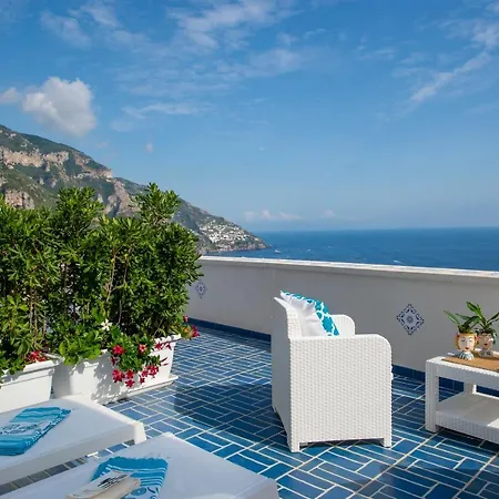 بيت ضيافة Terrazza Zaffiro 4*