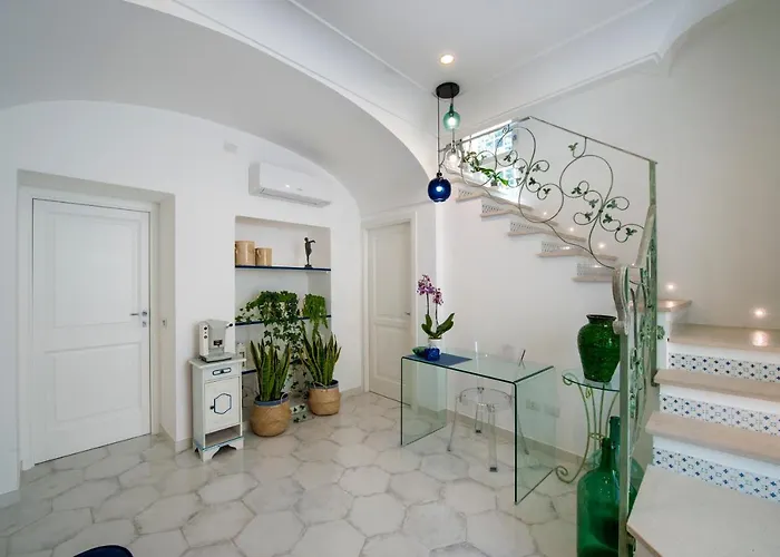 Guest house Terrazza Zaffiro 4*